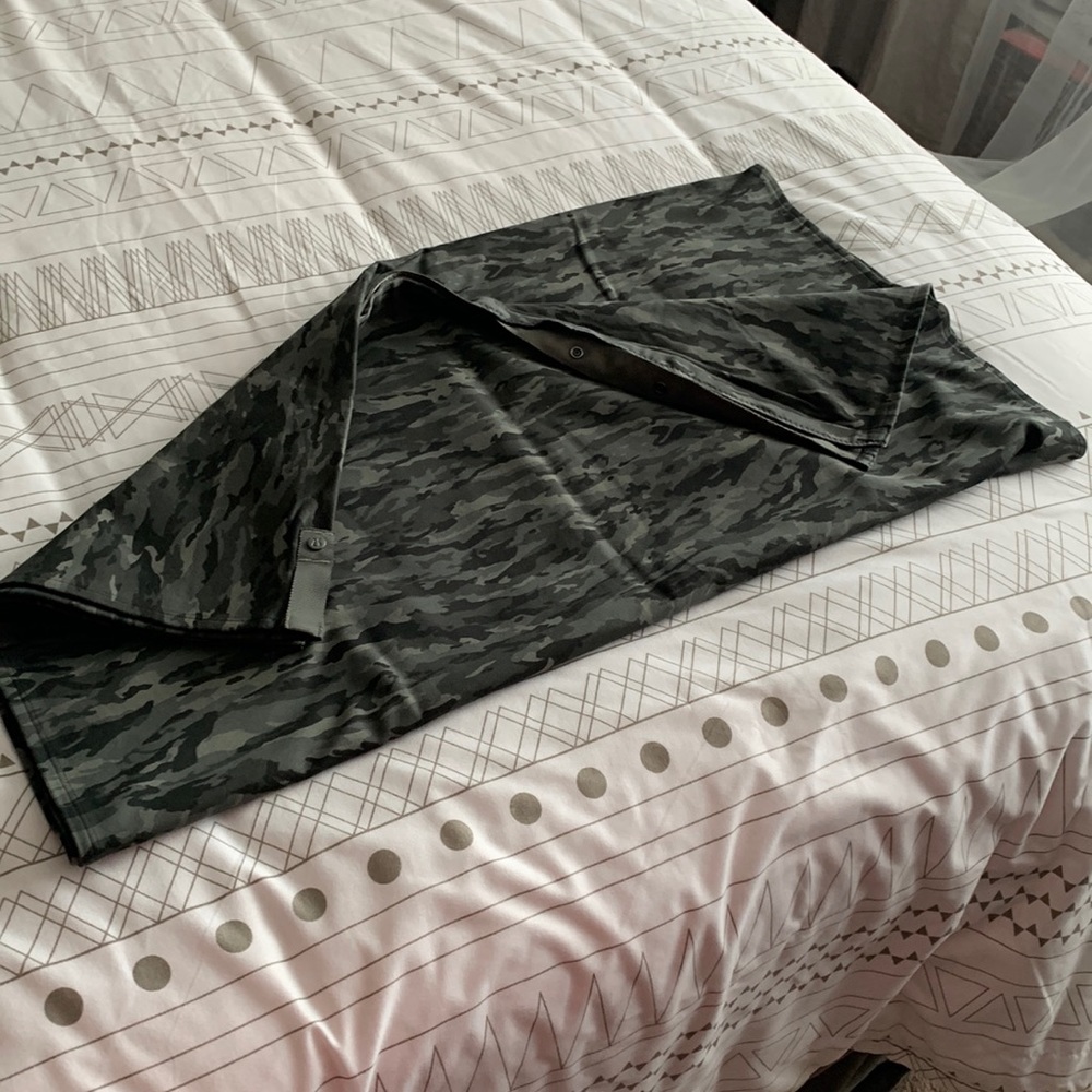 NWOT lululemon vinyasa scarf